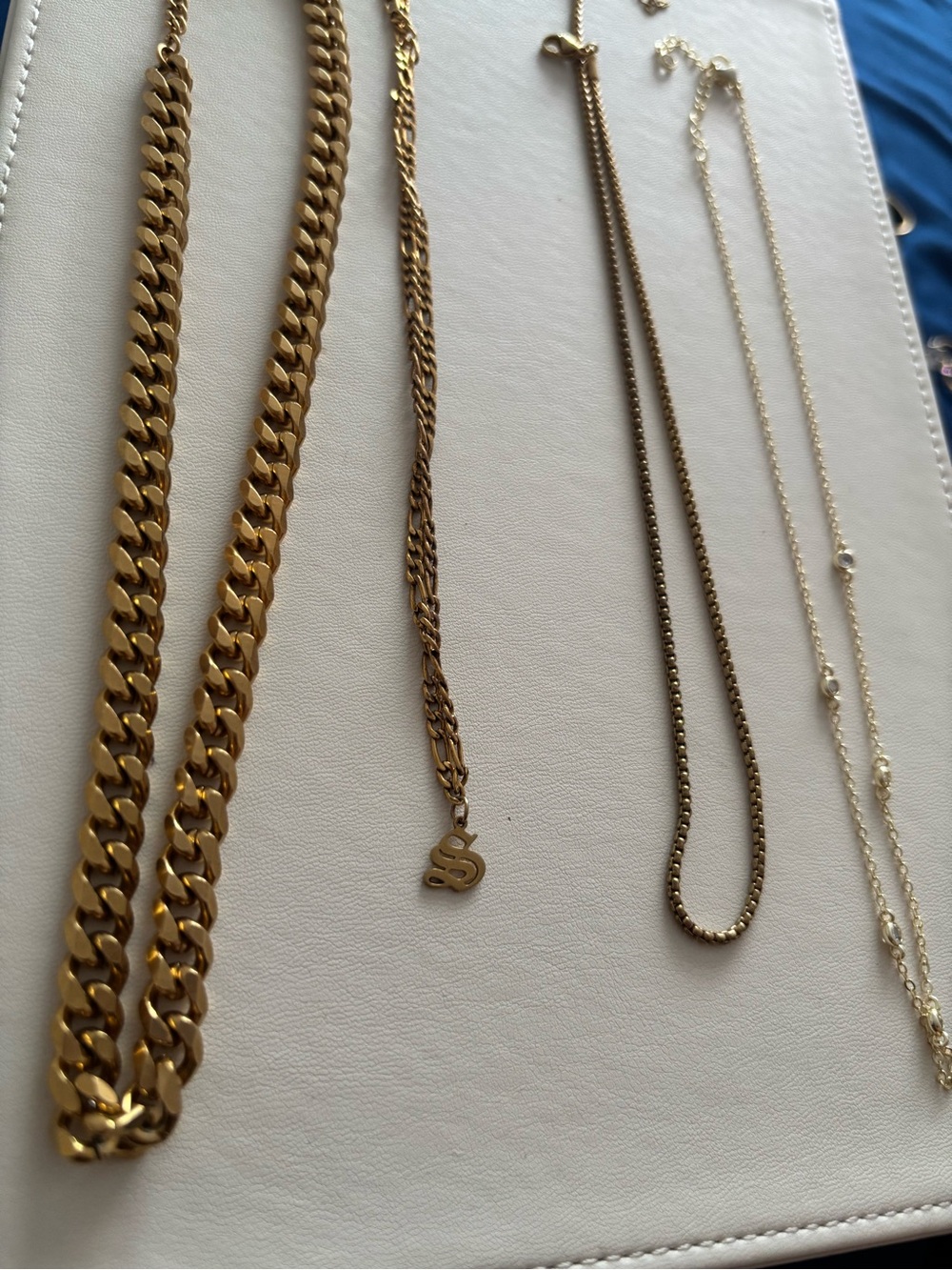 MULTIPLE Necklaces ✨ - Picture 3 of 3